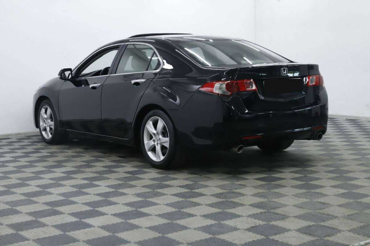 Купить Honda Accord с пробегом. Фото: #1