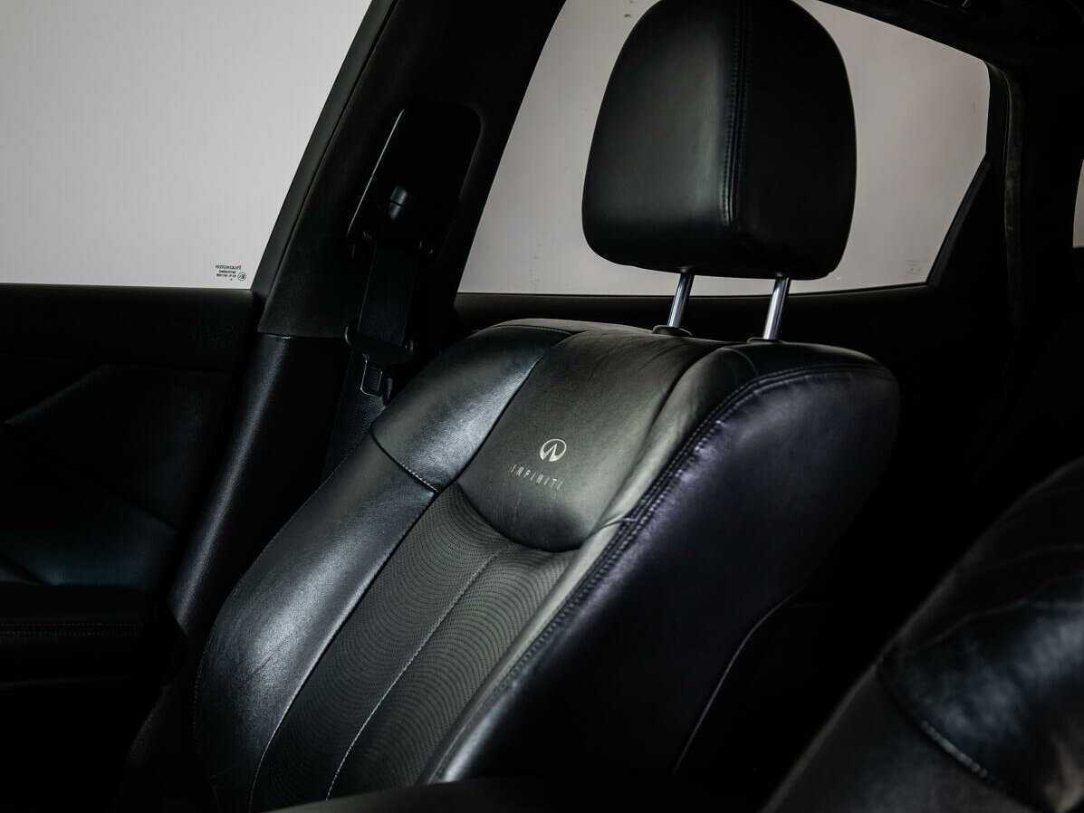 Купить Infiniti M с пробегом. Фото: #20
