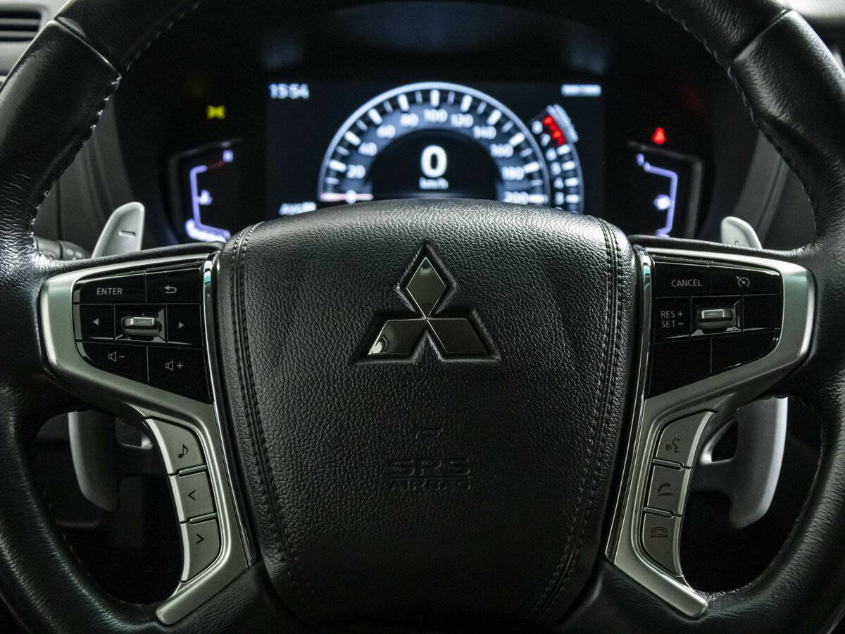 Купить Mitsubishi Montero Sport с пробегом. Фото: #10