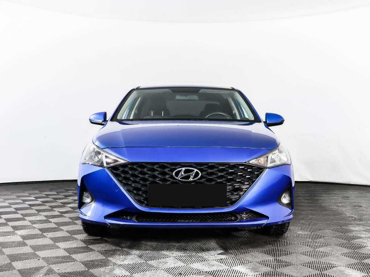 Купить Hyundai Solaris с пробегом. Фото: #1
