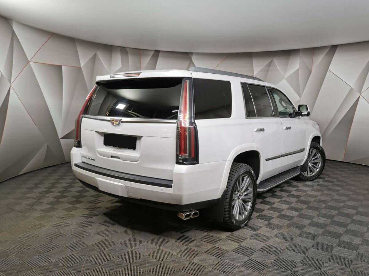 Купить Cadillac Escalade с пробегом. Фото: #1