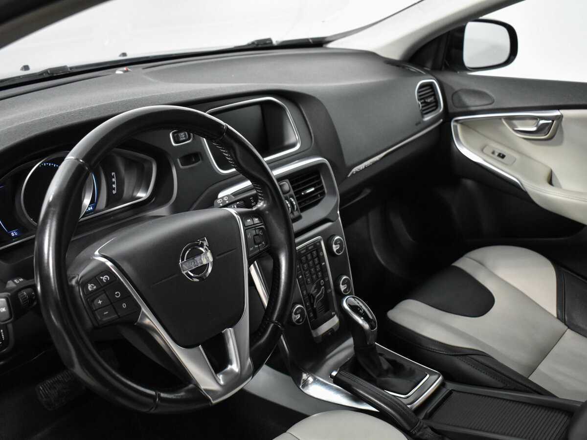 Купить Volvo V40 с пробегом. Фото: #8