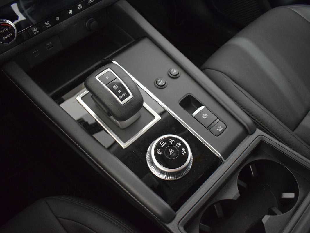 Купить Mitsubishi Outlander с пробегом. Фото: #17