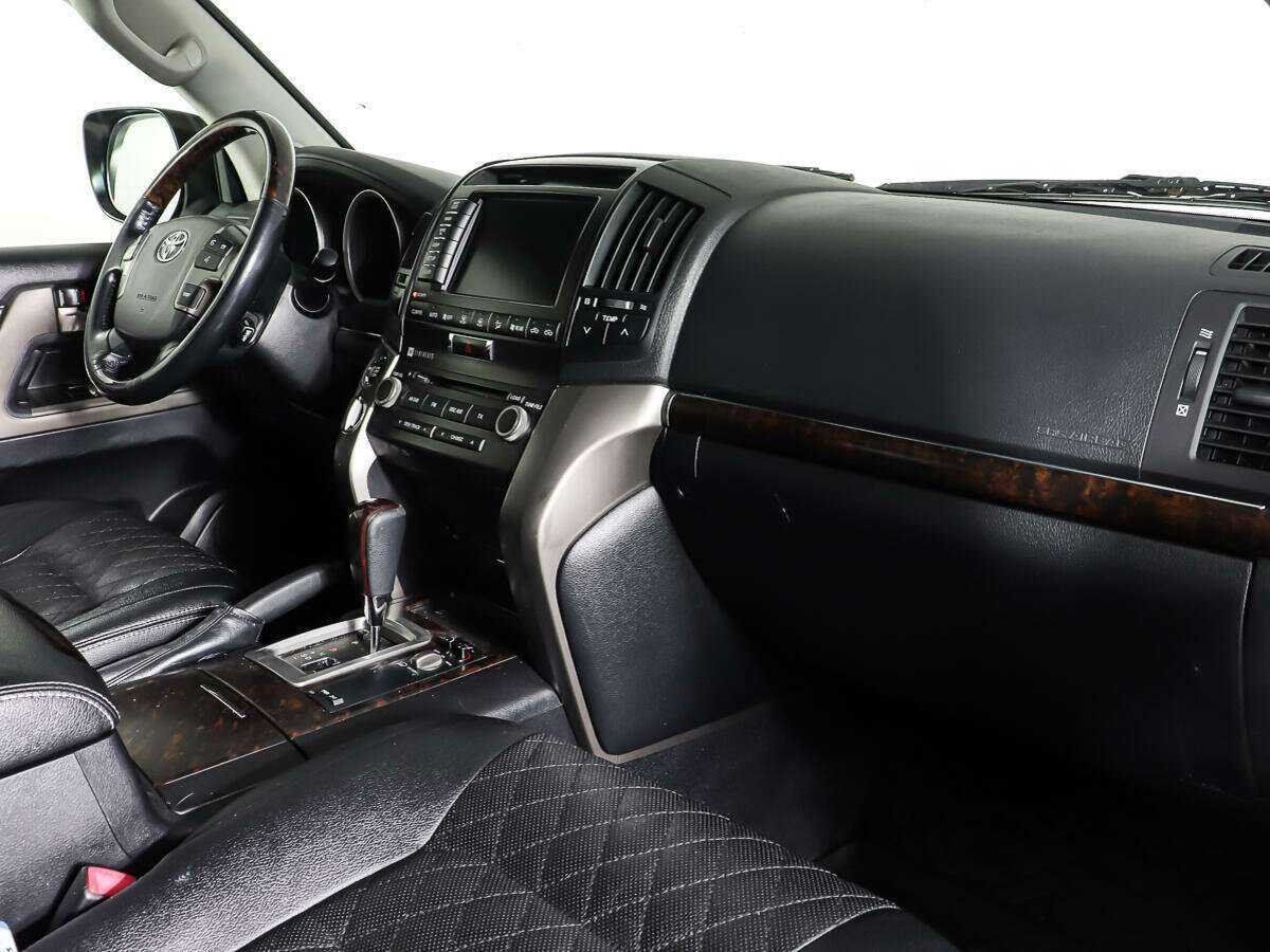 Купить Toyota Land Cruiser с пробегом. Фото: #7