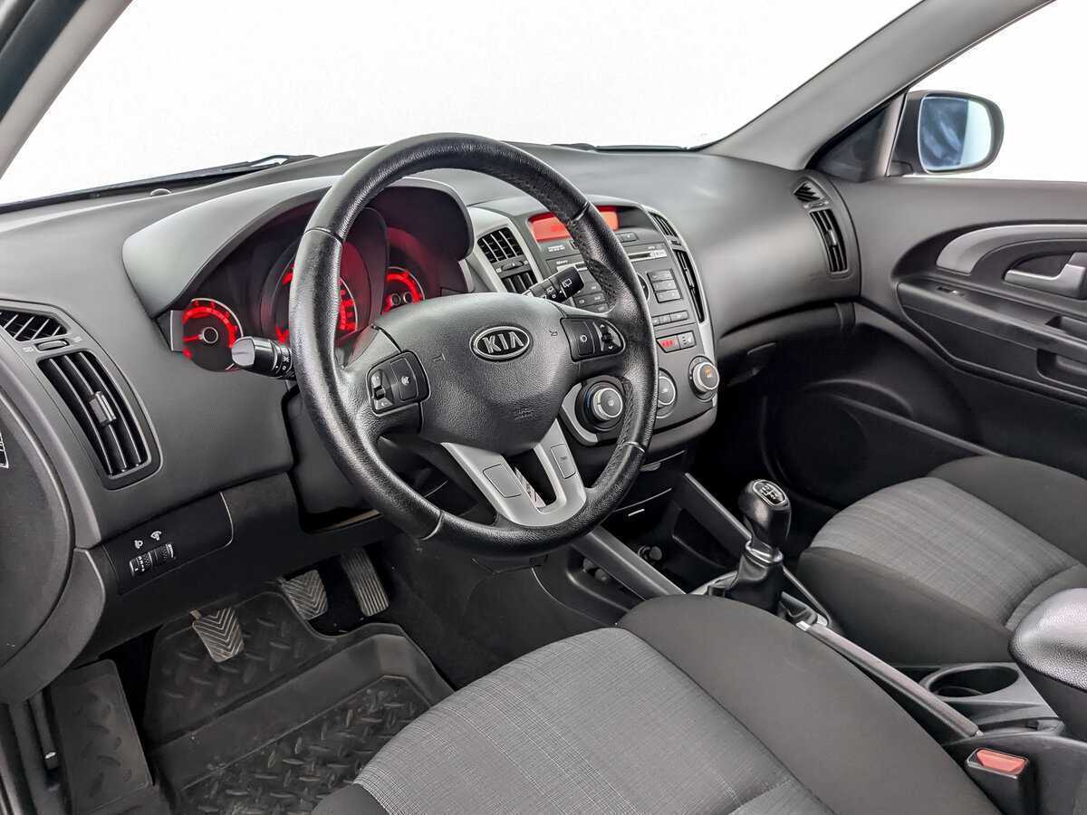 Купить Kia Ceed с пробегом. Фото: #13