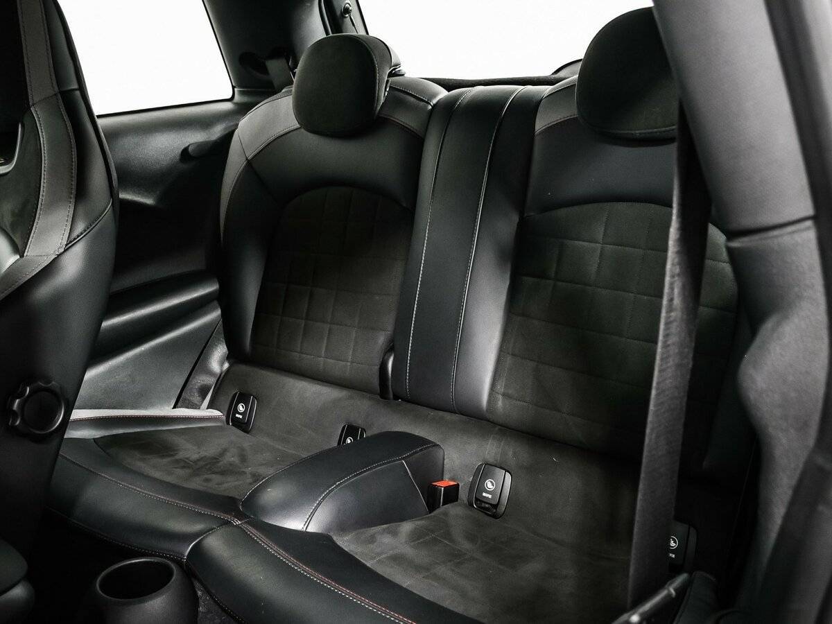 Купить Mini Hatch с пробегом. Фото: #11