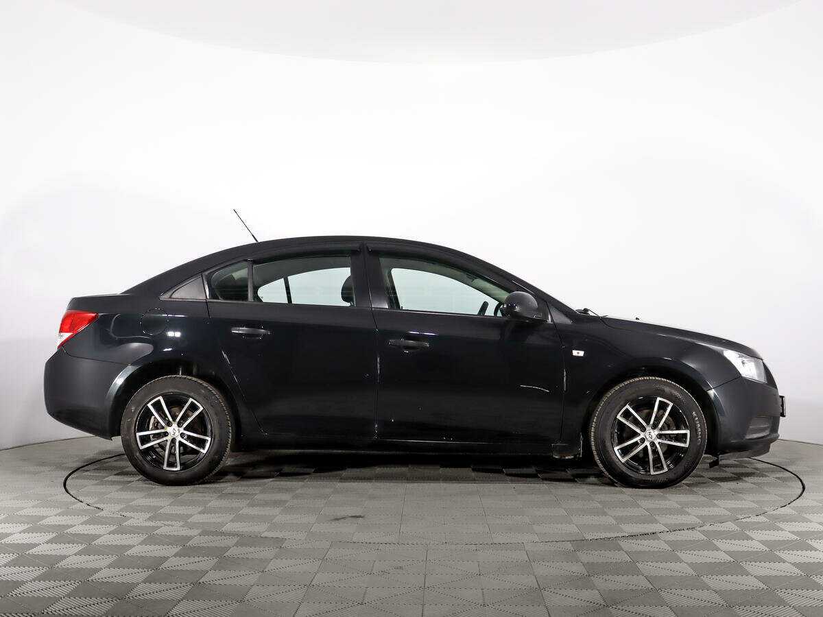 Купить Chevrolet Cruze с пробегом. Фото: #3