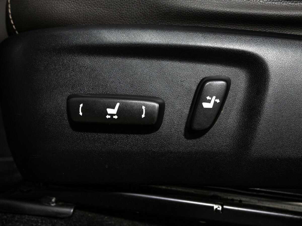 Купить Toyota Fortuner с пробегом. Фото: #16