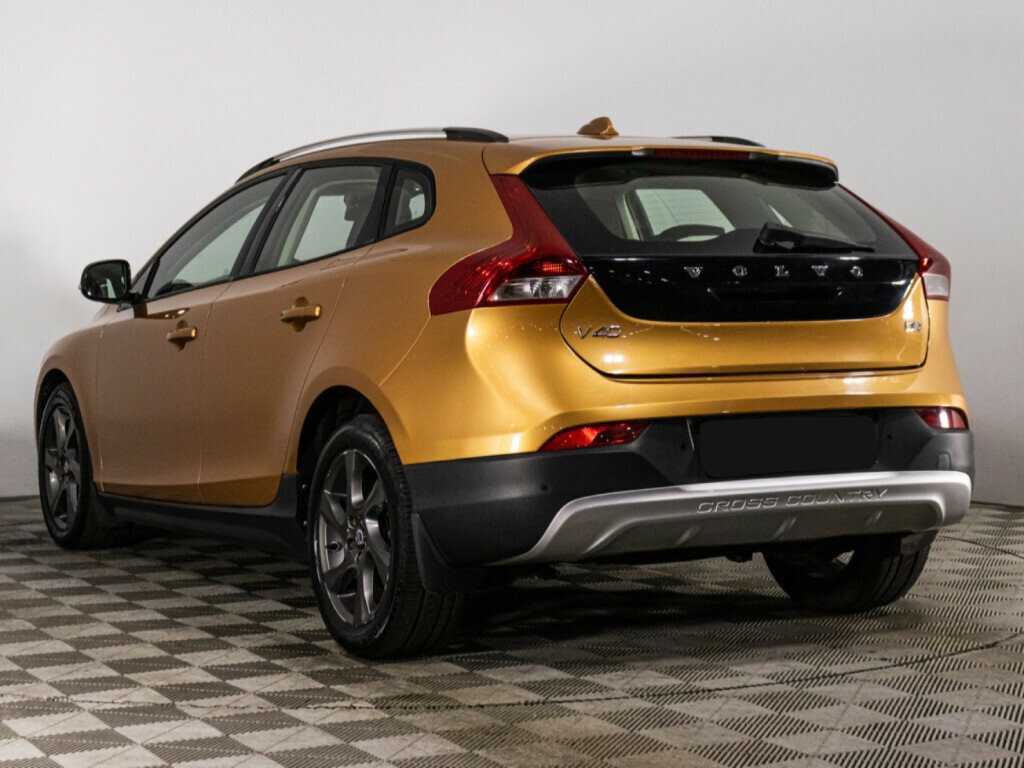 Купить Volvo V40 Cross Country с пробегом. Фото: #6