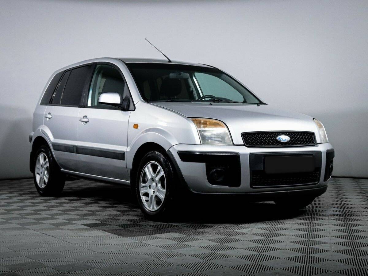Купить Ford Fusion с пробегом. Фото: #2
