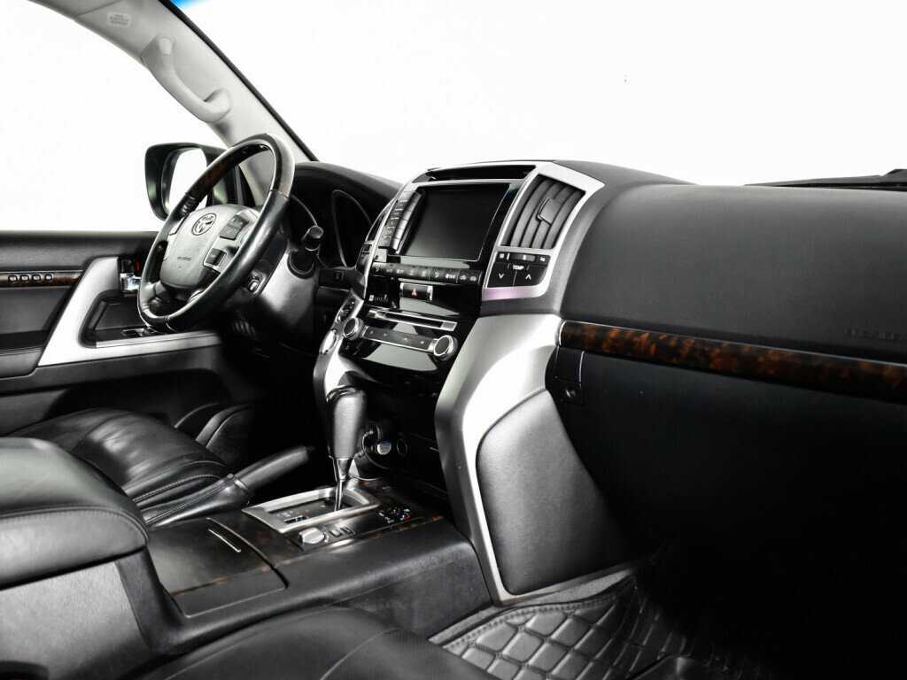 Купить Toyota Land Cruiser с пробегом. Фото: #8