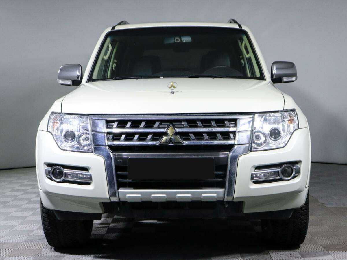 Купить Mitsubishi Pajero с пробегом. Фото: #1