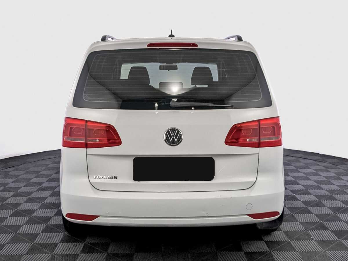 Купить Volkswagen Touran с пробегом. Фото: #5