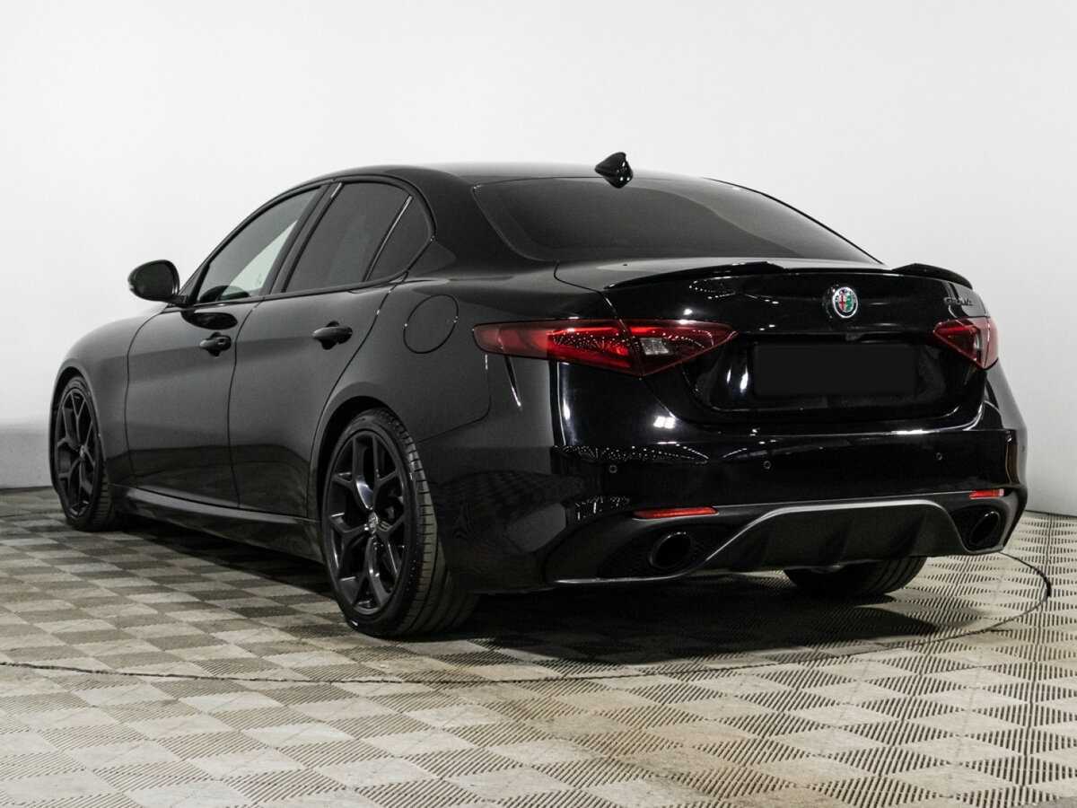 Купить Alfa Romeo Giulia с пробегом. Фото: #6