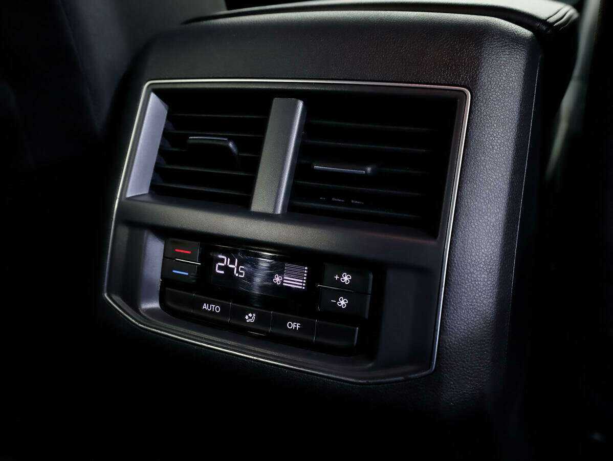 Купить Volkswagen Teramont с пробегом. Фото: #22