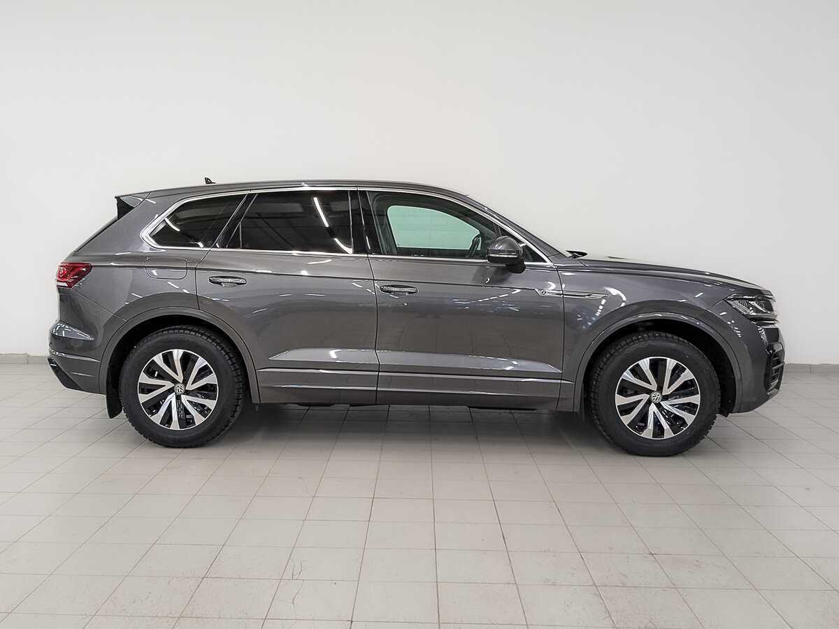 Купить Volkswagen Touareg с пробегом. Фото: #3