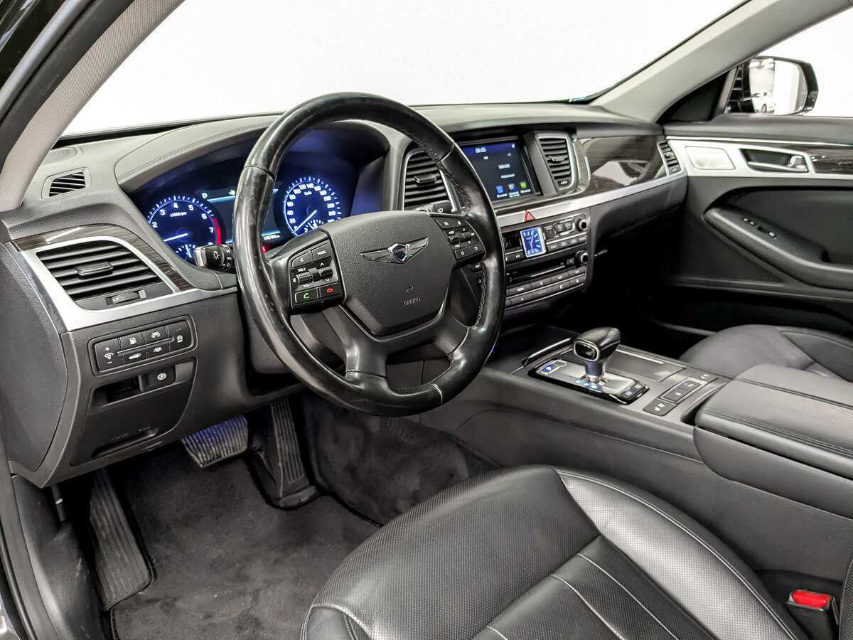 Купить Genesis G80 с пробегом. Фото: #14