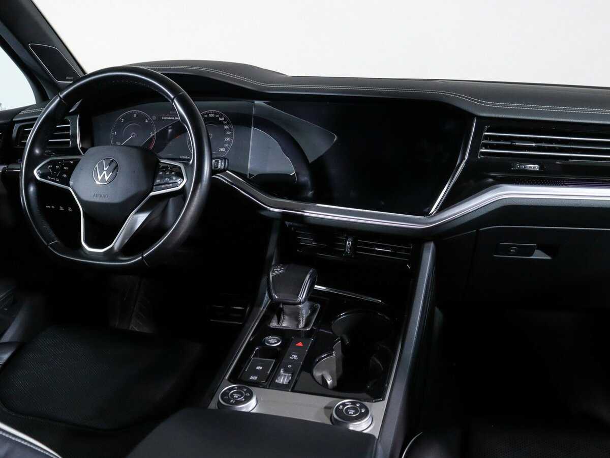 Купить Volkswagen Touareg с пробегом. Фото: #8