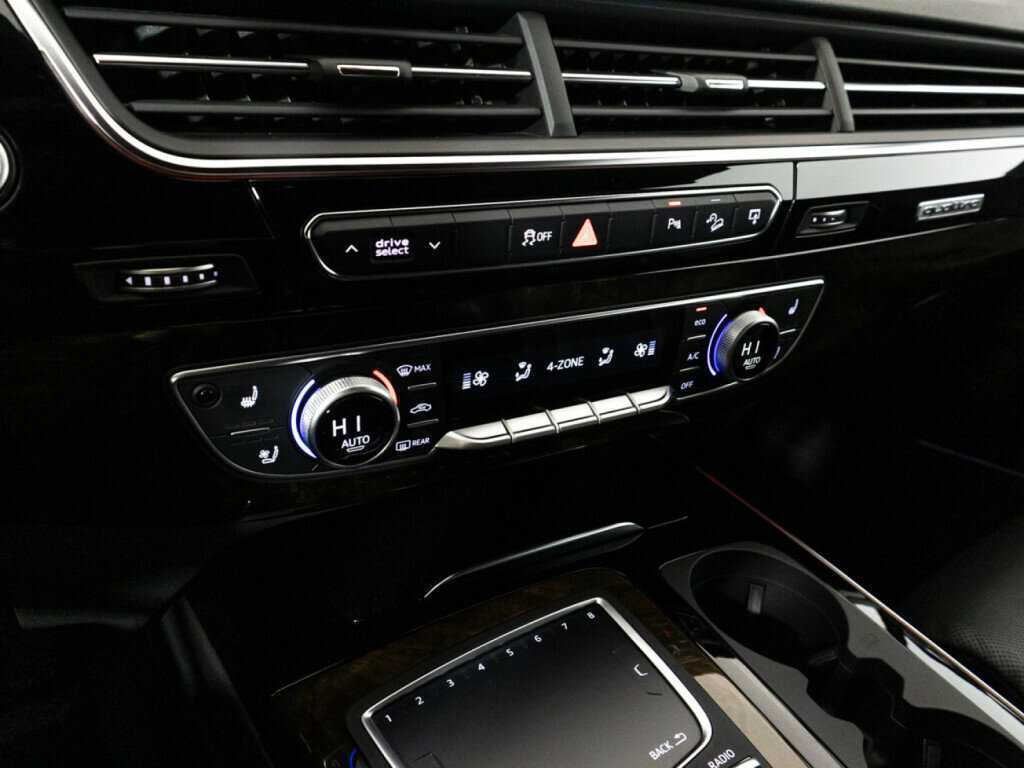 Купить Audi Q7 с пробегом. Фото: #17