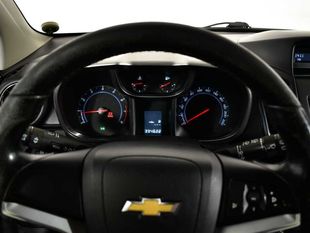Купить Chevrolet Orlando с пробегом. Фото: #8