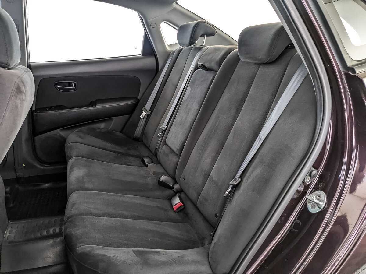 Купить Hyundai Elantra с пробегом. Фото: #13