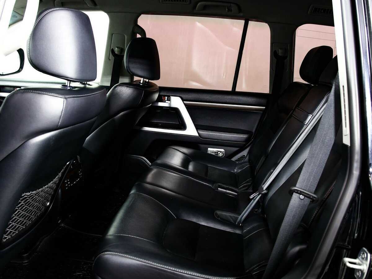 Купить Toyota Land Cruiser с пробегом. Фото: #12
