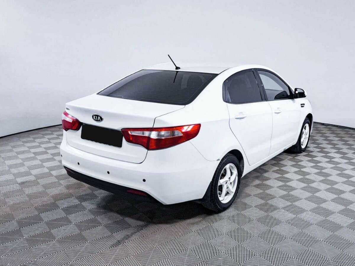 Купить Kia Rio с пробегом. Фото: #4