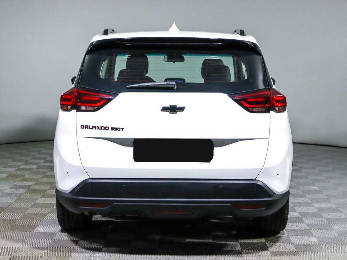 Купить Chevrolet Orlando с пробегом. Фото: #4