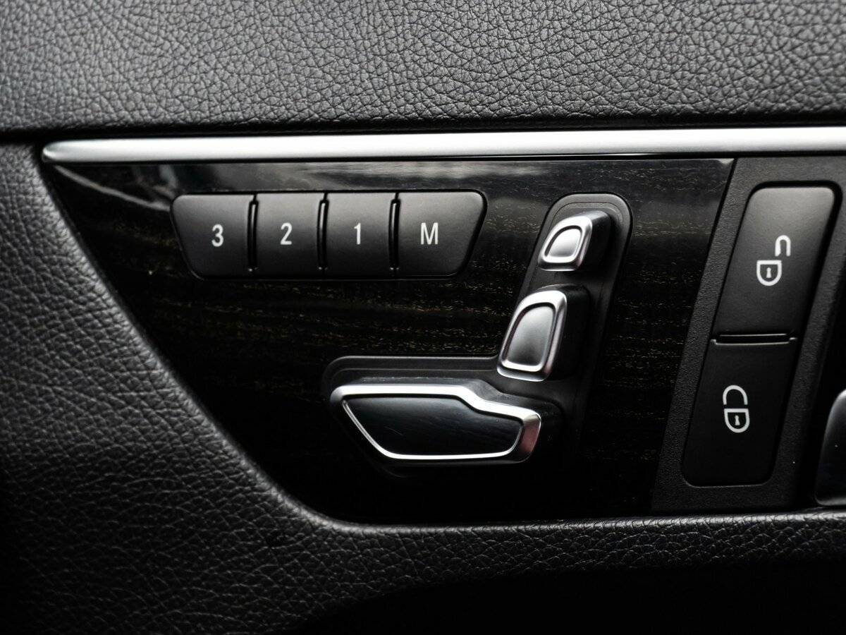Купить Mercedes-Benz E-Класс с пробегом. Фото: #23