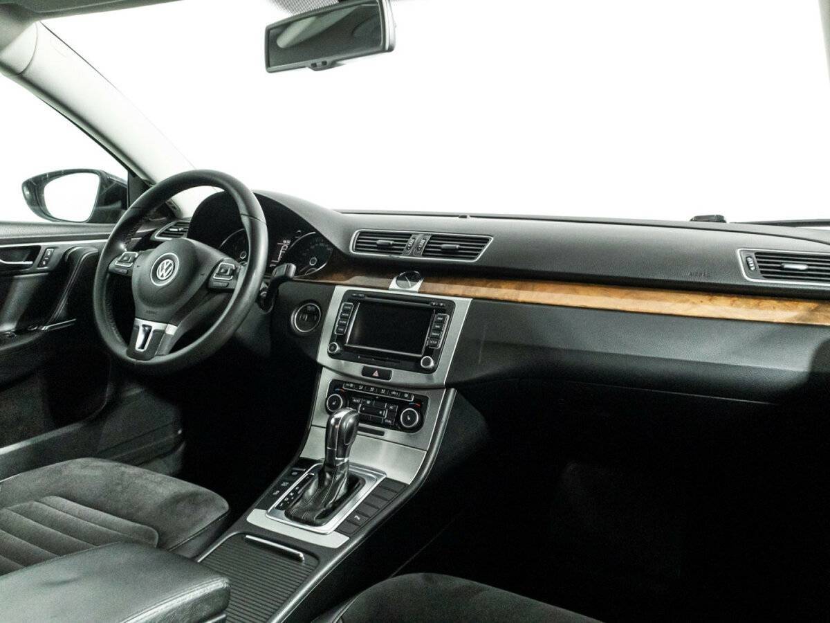 Купить Volkswagen Passat с пробегом. Фото: #9
