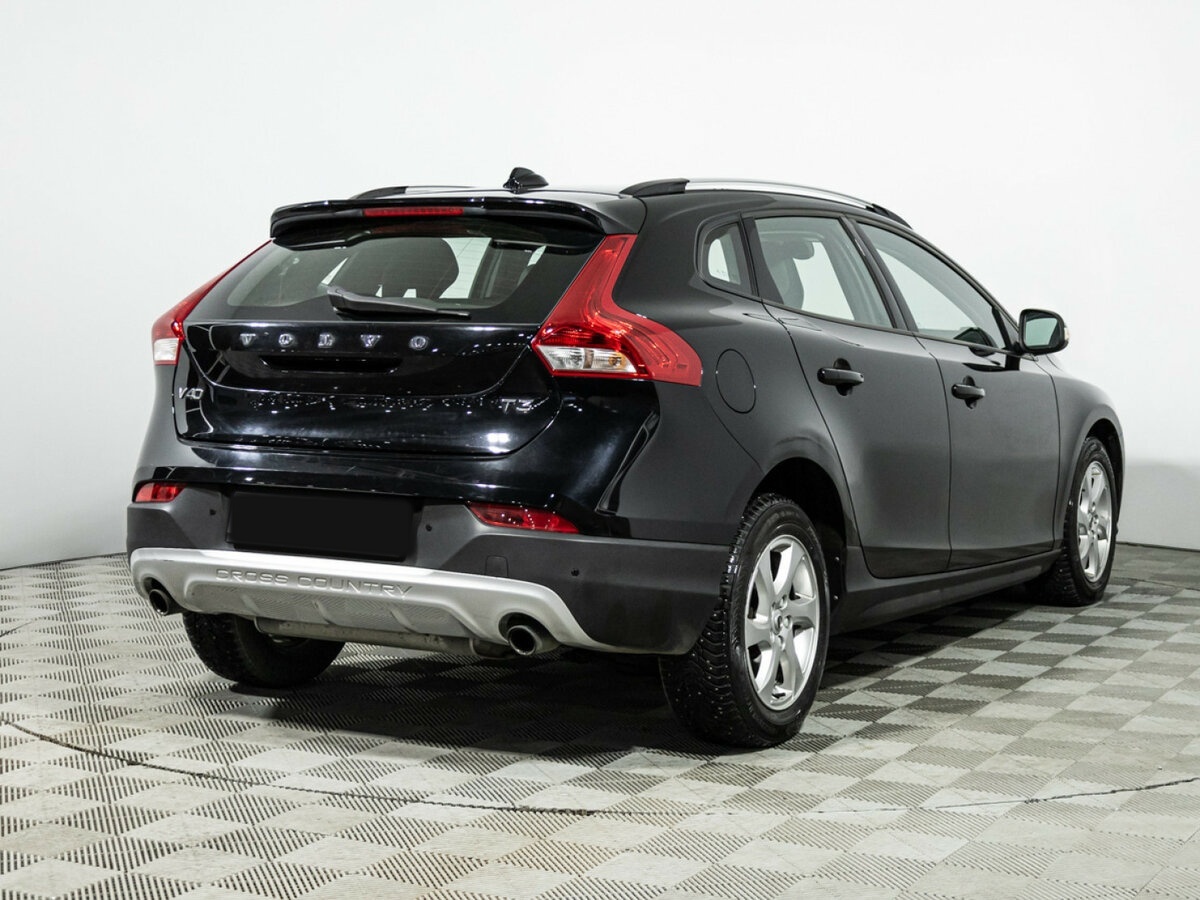 Купить Volvo V40 Cross Country с пробегом. Фото: #4