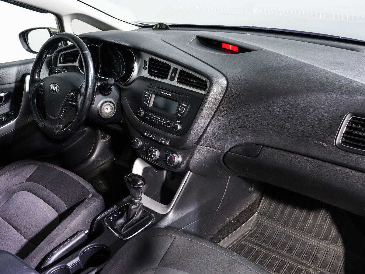 Купить Kia Ceed с пробегом. Фото: #6
