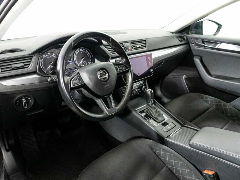 Купить Skoda Superb с пробегом. Фото: #8