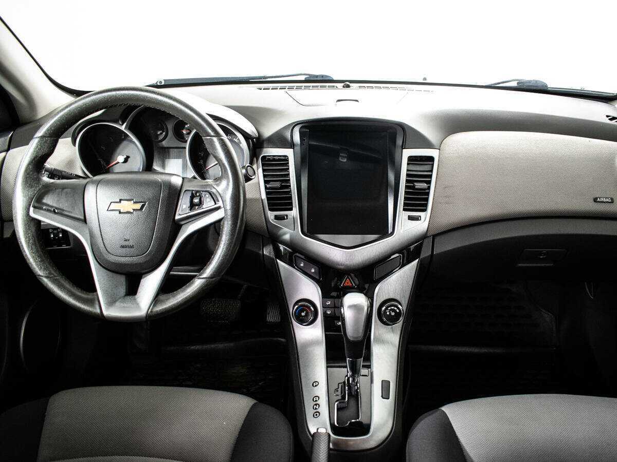 Купить Chevrolet Cruze с пробегом. Фото: #10