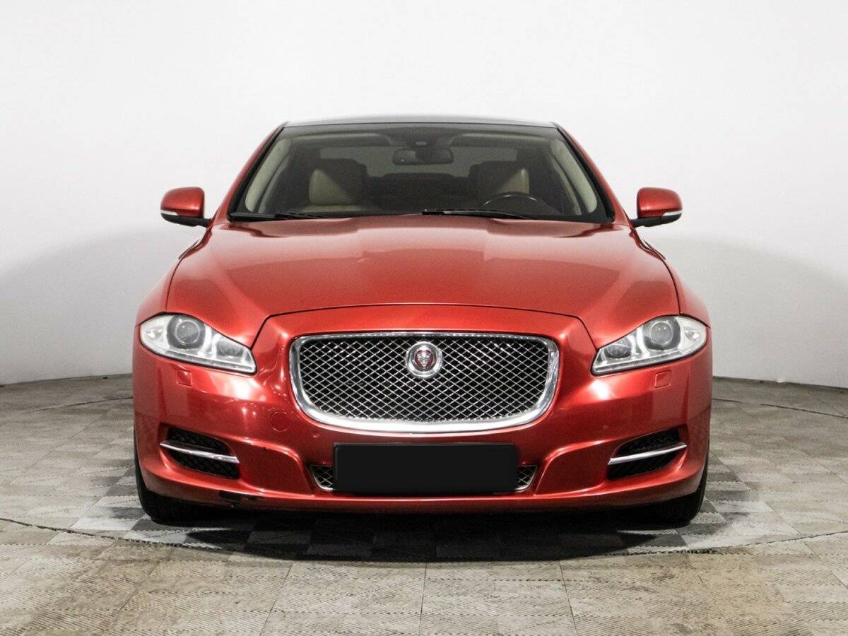 Купить Jaguar XJ с пробегом. Фото: #1