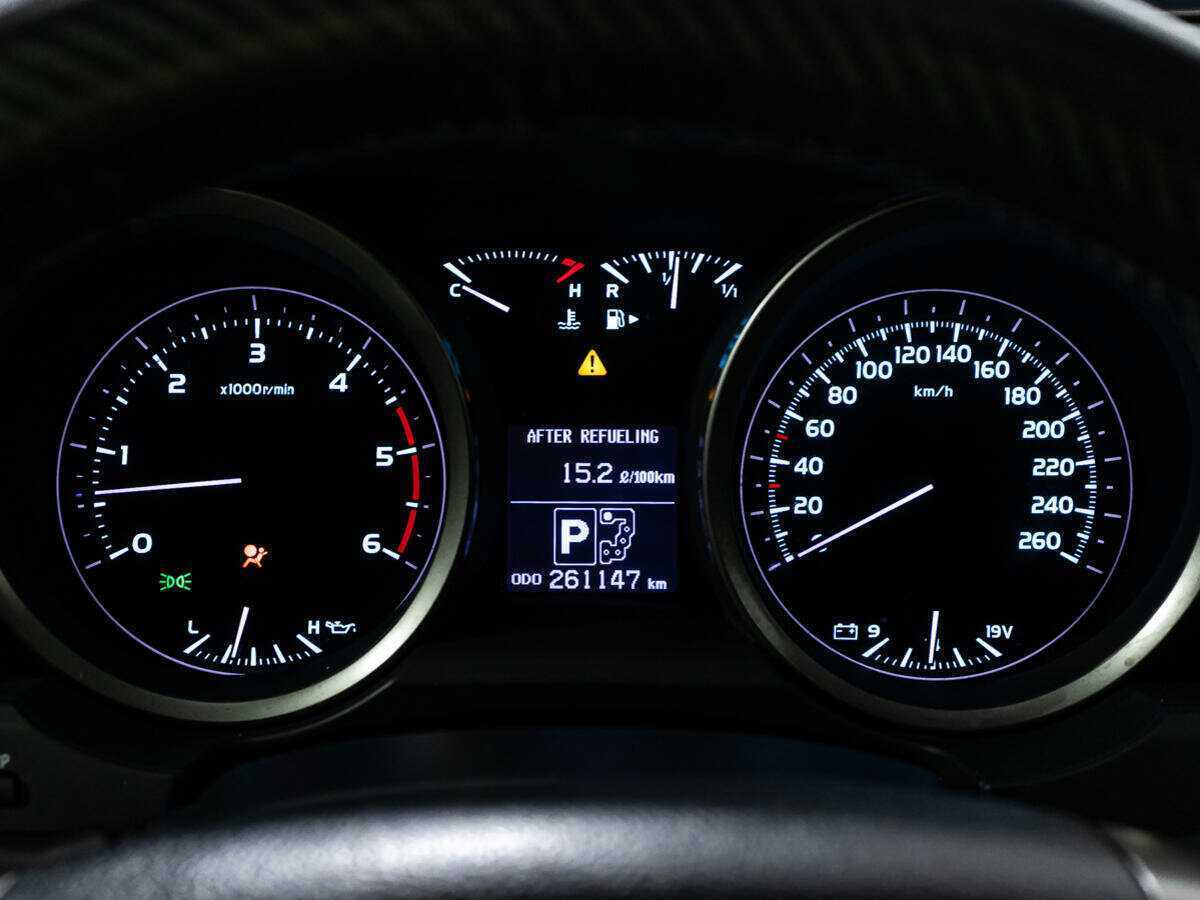 Купить Toyota Land Cruiser с пробегом. Фото: #11