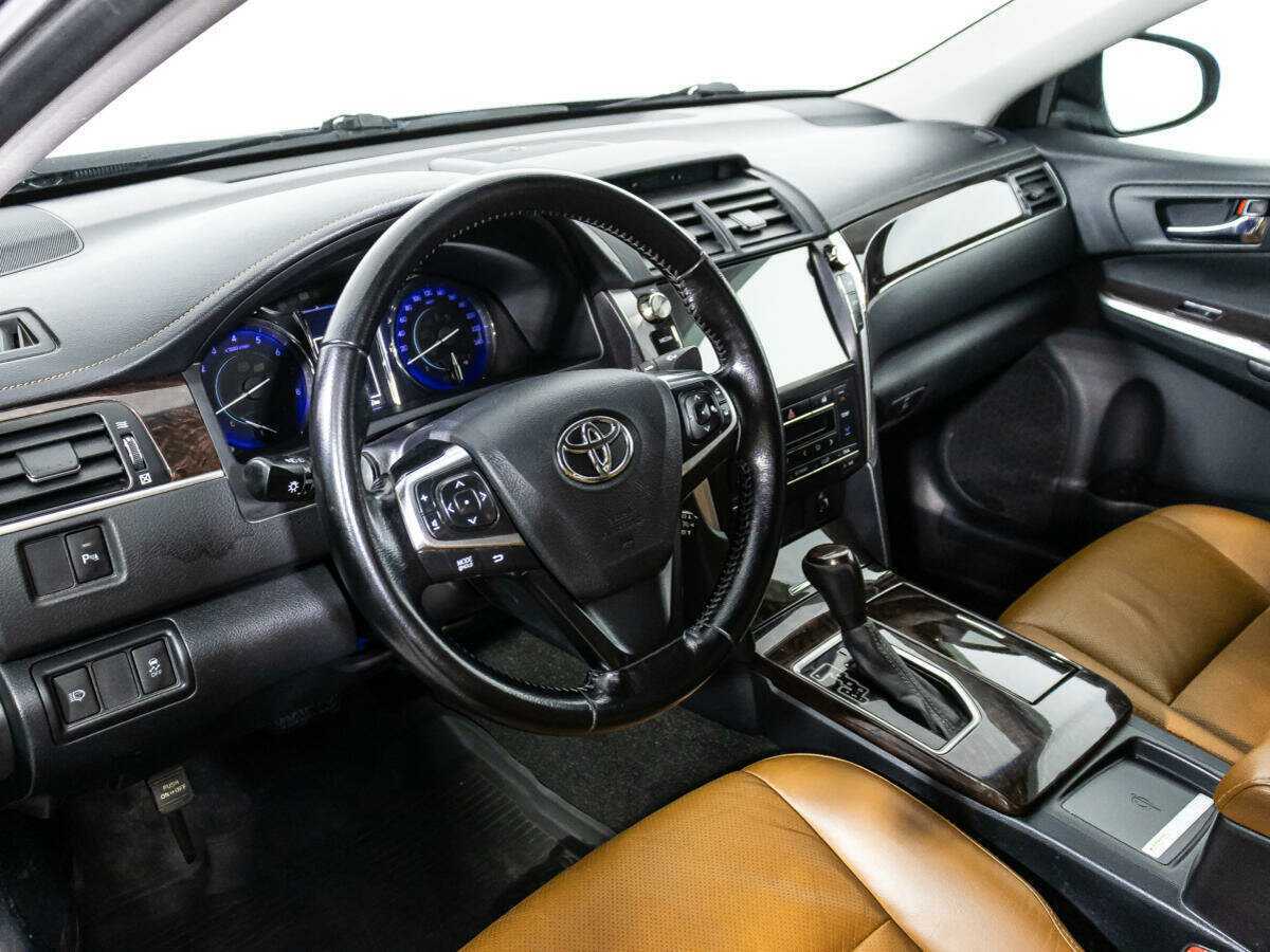 Купить Toyota Camry с пробегом. Фото: #10