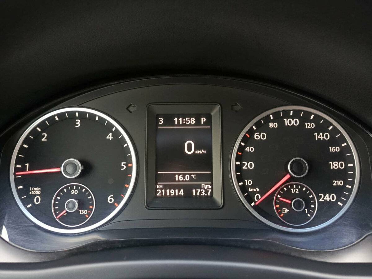 Купить Volkswagen Tiguan с пробегом. Фото: #12