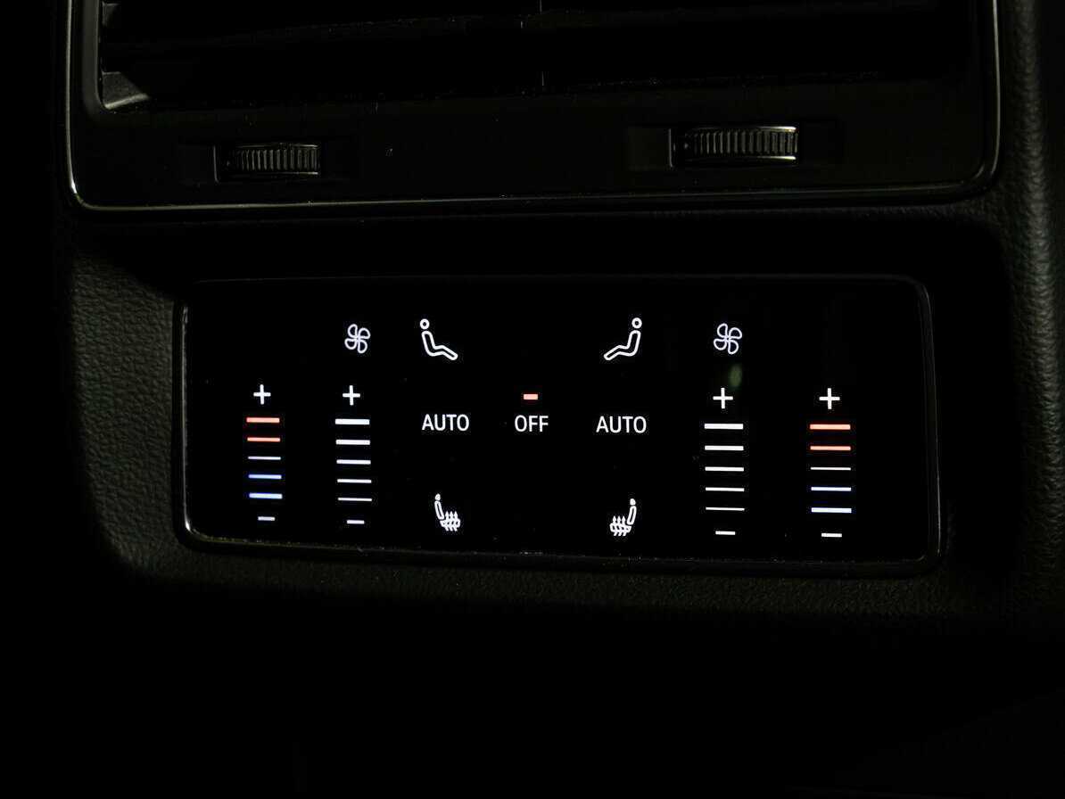 Купить Audi Q8 с пробегом. Фото: #25