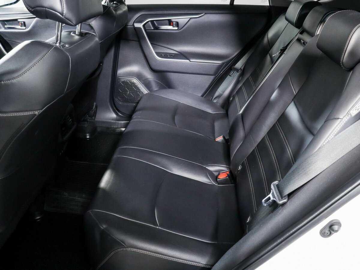 Купить Toyota RAV4 с пробегом. Фото: #9