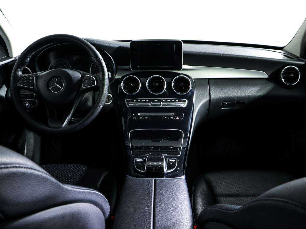 Купить Mercedes-Benz C-Класс с пробегом. Фото: #9