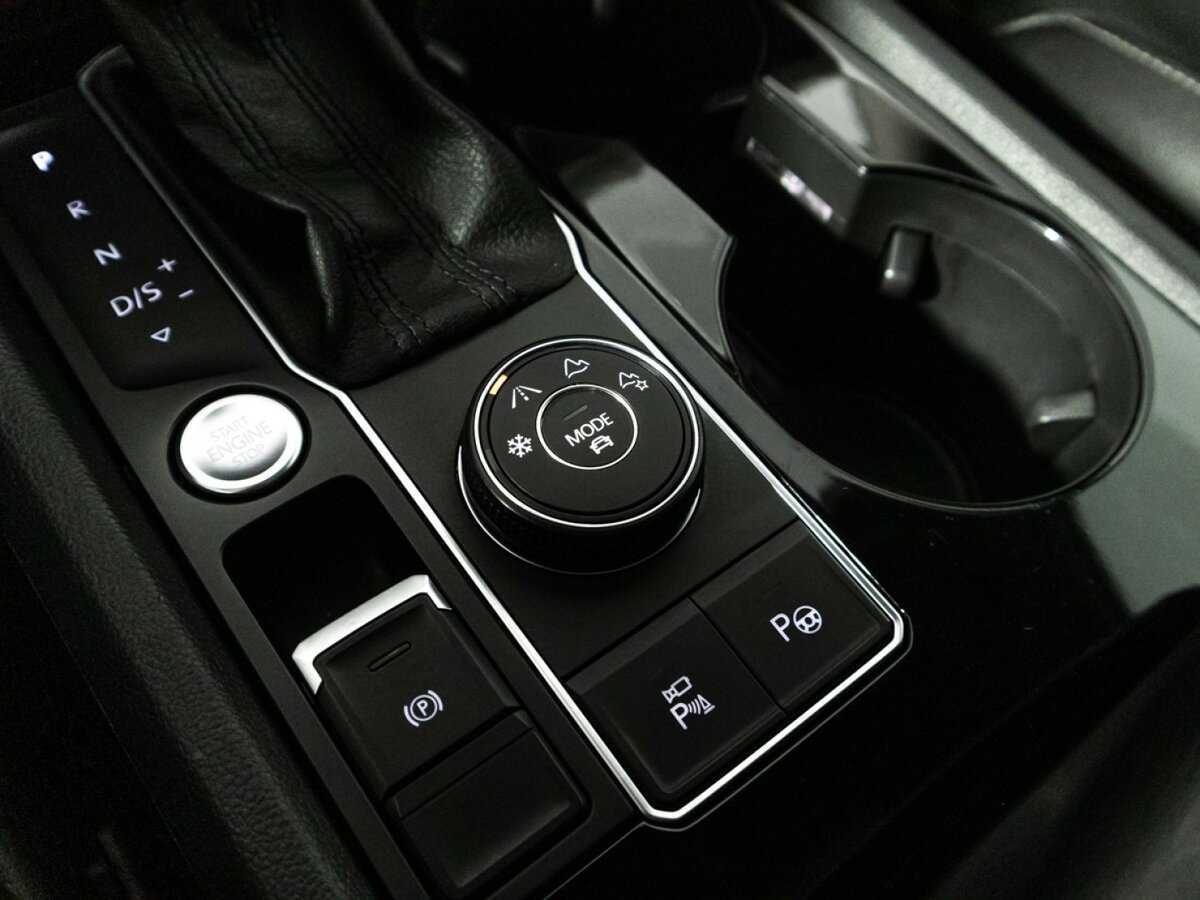 Купить Volkswagen Teramont с пробегом. Фото: #21