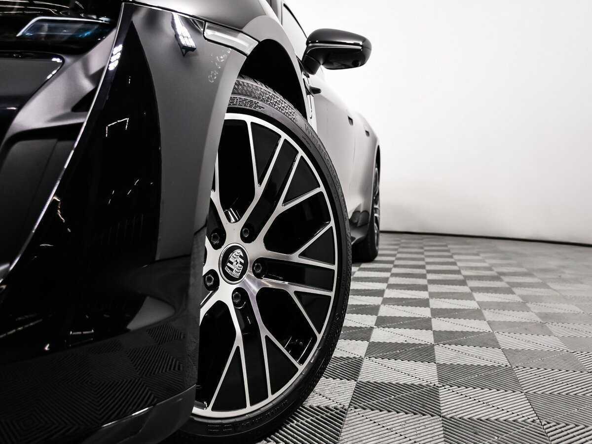 Купить Porsche Taycan с пробегом. Фото: #15