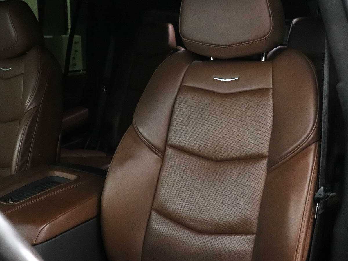 Купить Cadillac Escalade с пробегом. Фото: #11