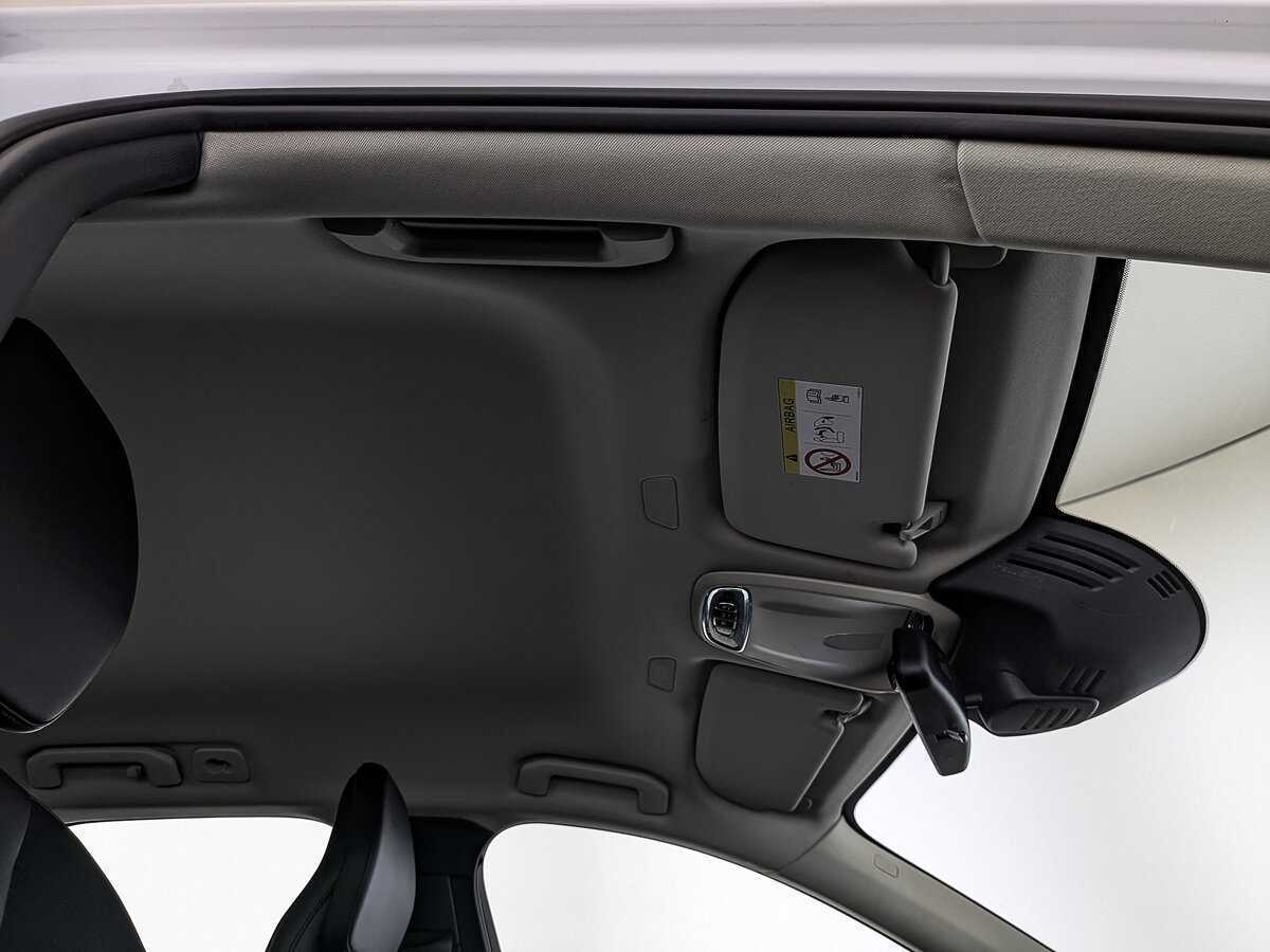 Купить Volvo XC60 с пробегом. Фото: #21