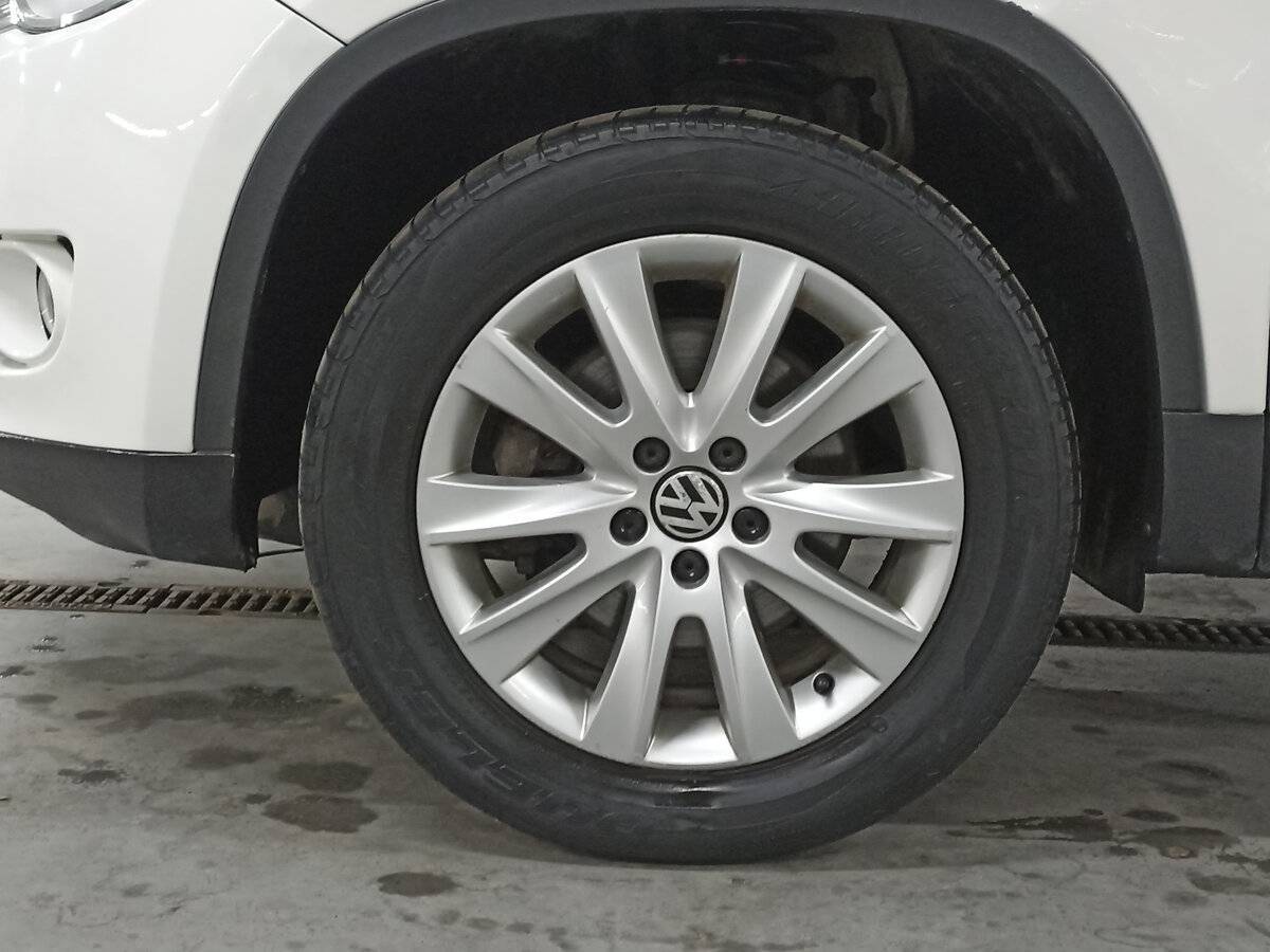 Купить Volkswagen Tiguan с пробегом. Фото: #17