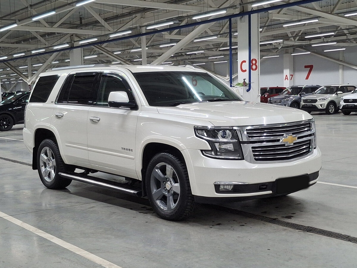 Купить Chevrolet Tahoe с пробегом. Фото: #2