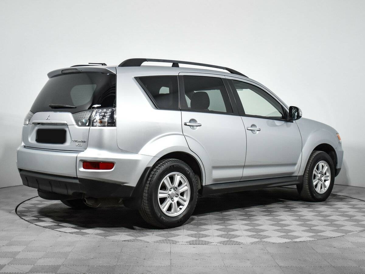 Купить Mitsubishi Outlander с пробегом. Фото: #3