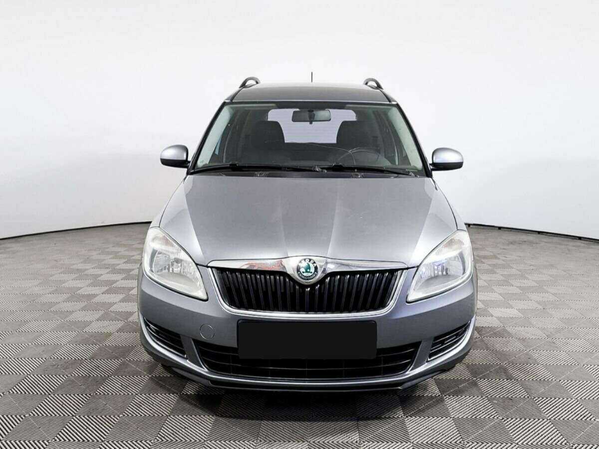 Купить Skoda Roomster с пробегом. Фото: #1