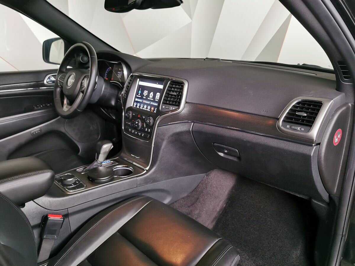 Купить Jeep Grand Cherokee с пробегом. Фото: #8